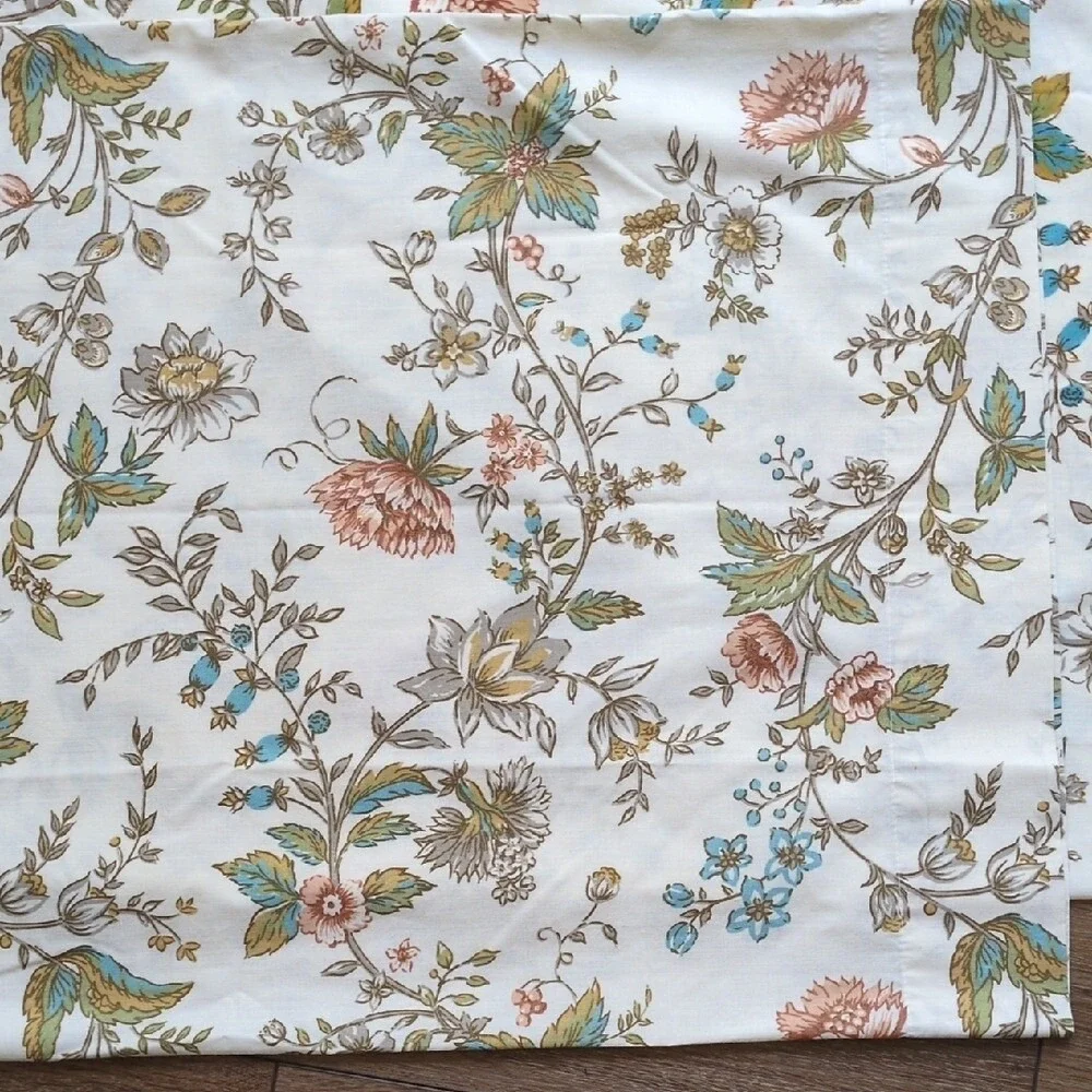 Vintage Ward Floral Standard‎ Percale Pillowcases - Cotton/Poly Blend - 30x20
